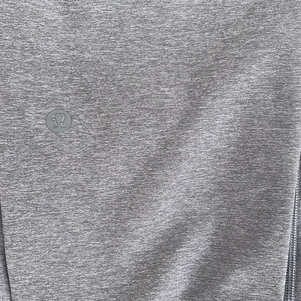 Lululemon Jet Crop (Slim), size 4 - Picture 11 of 12